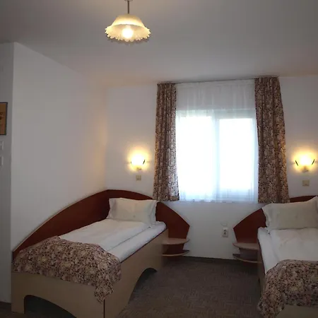 Gong Guest house 3*